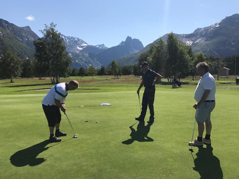 Bakkebo Rampestreken Lägenhet Åndalsnes Exteriör bild