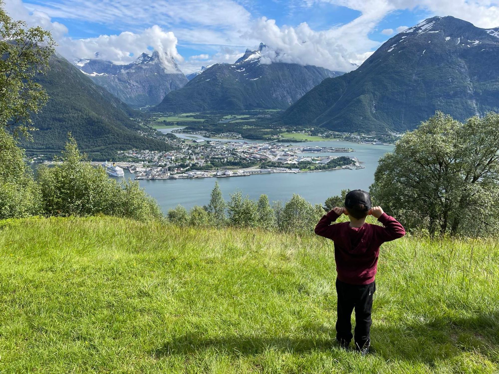 Bakkebo Rampestreken Lägenhet Åndalsnes Exteriör bild